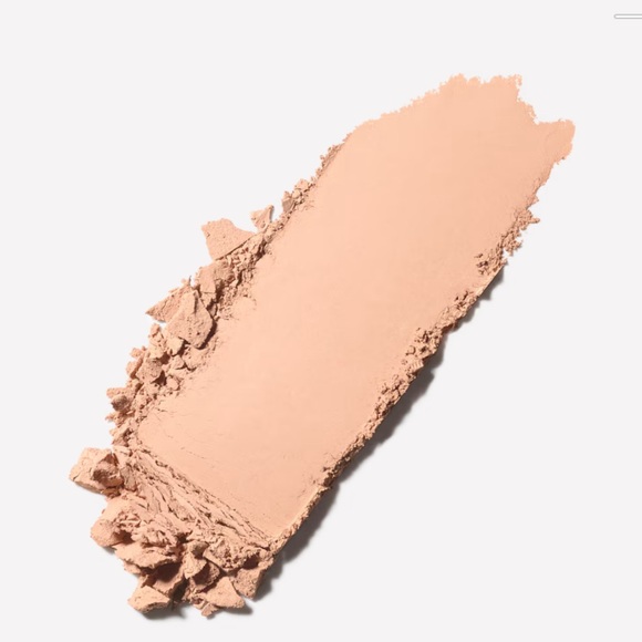 List 3 - NW25 Foundation 12-hour, medium-2-full coverage, ultra-matte - Picture 3 of 4